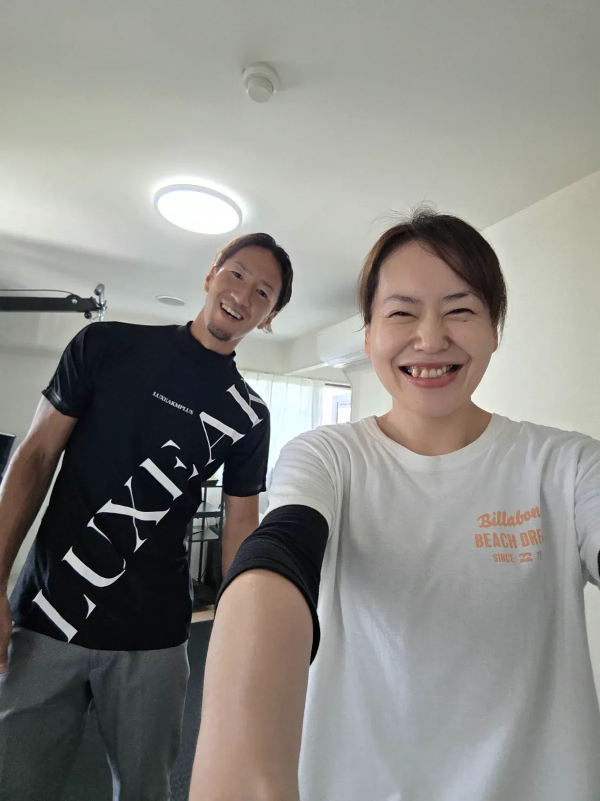 トレーニング後に変化を振り返るFootworkのお客様とトレーナー